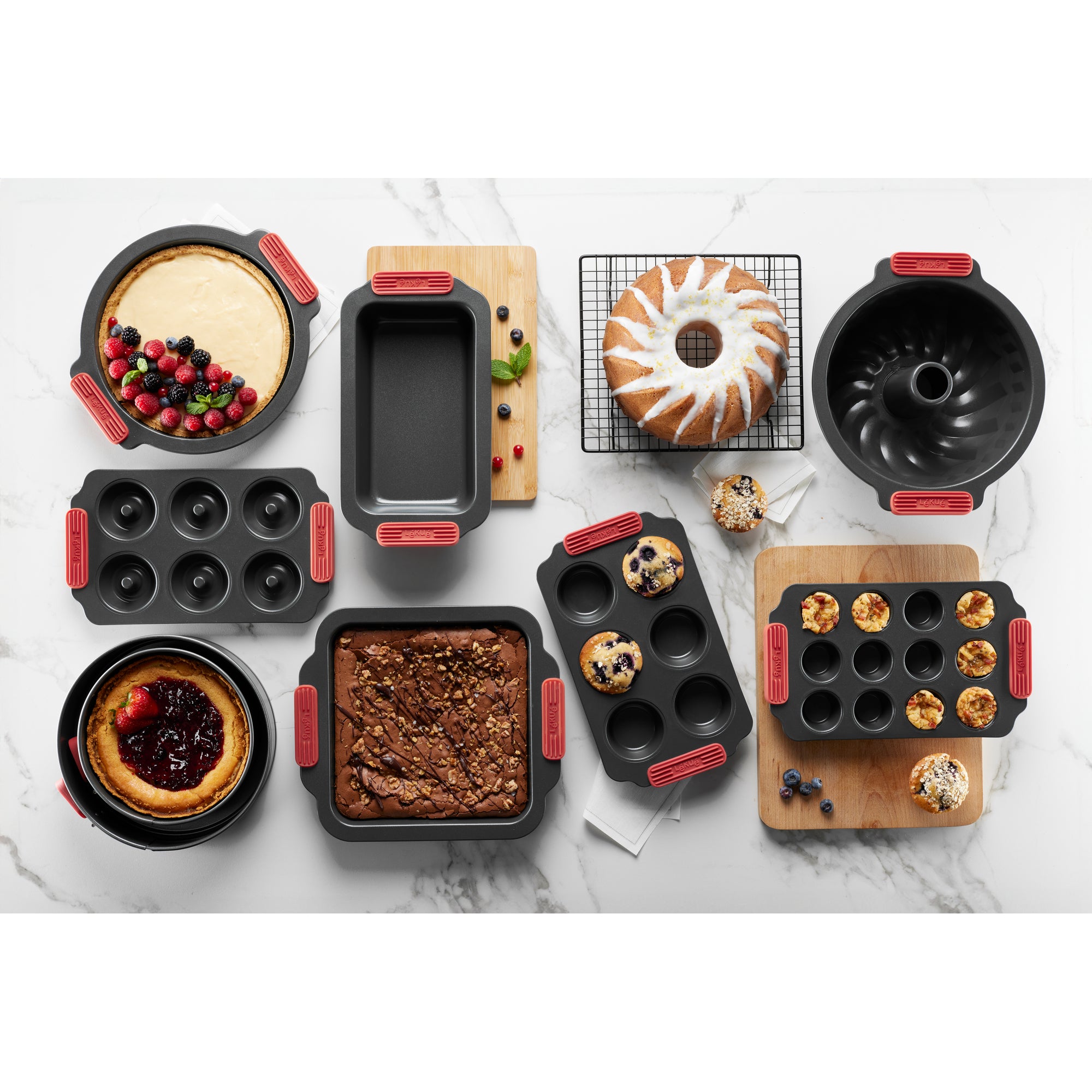 Non-Stick Round Cake Mould - Red